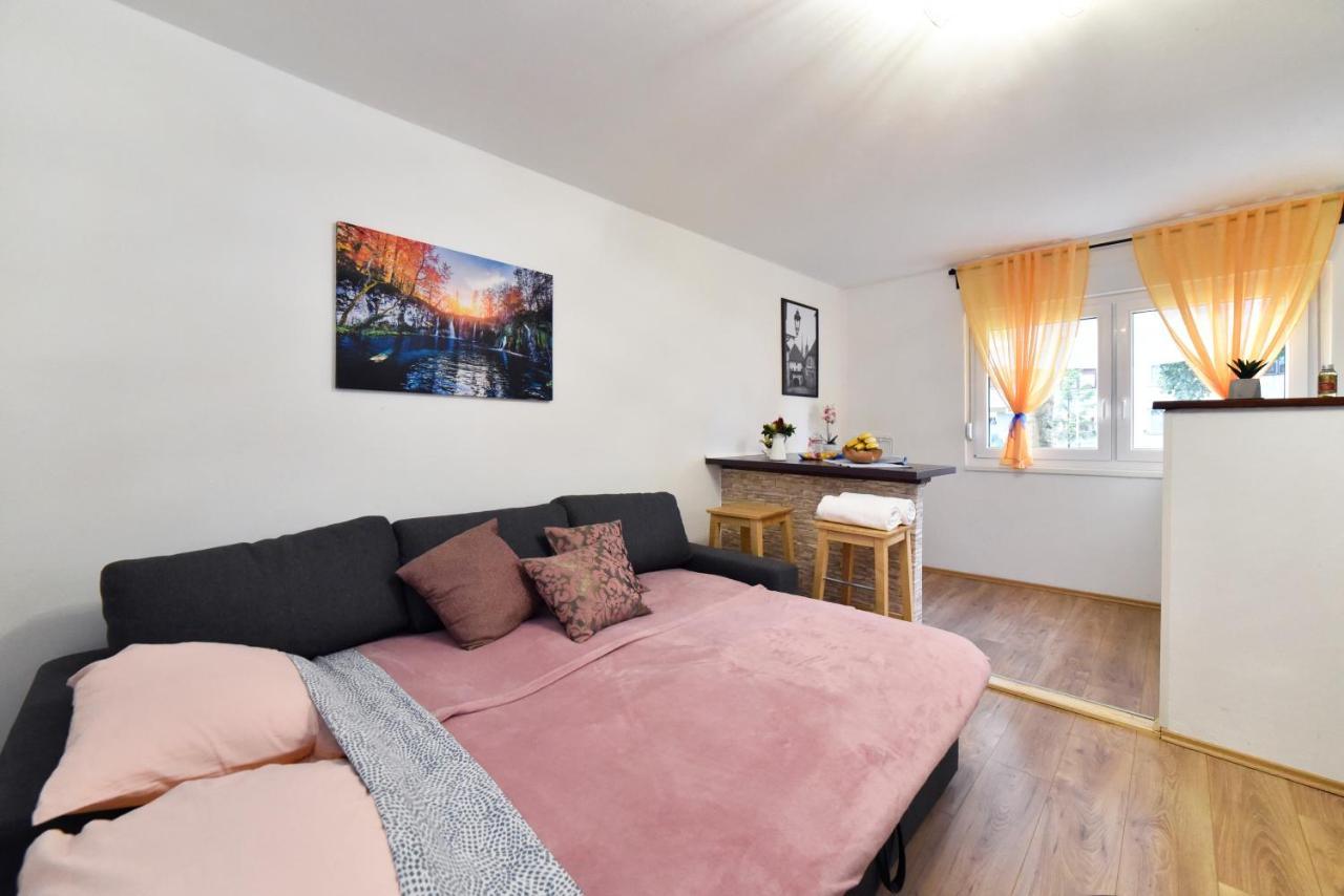 Studio Apartment Aneta Zagreb Luaran gambar