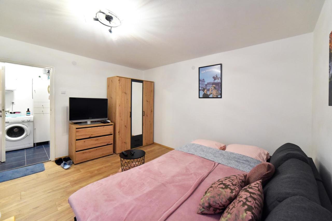 Studio Apartment Aneta Zagreb Luaran gambar