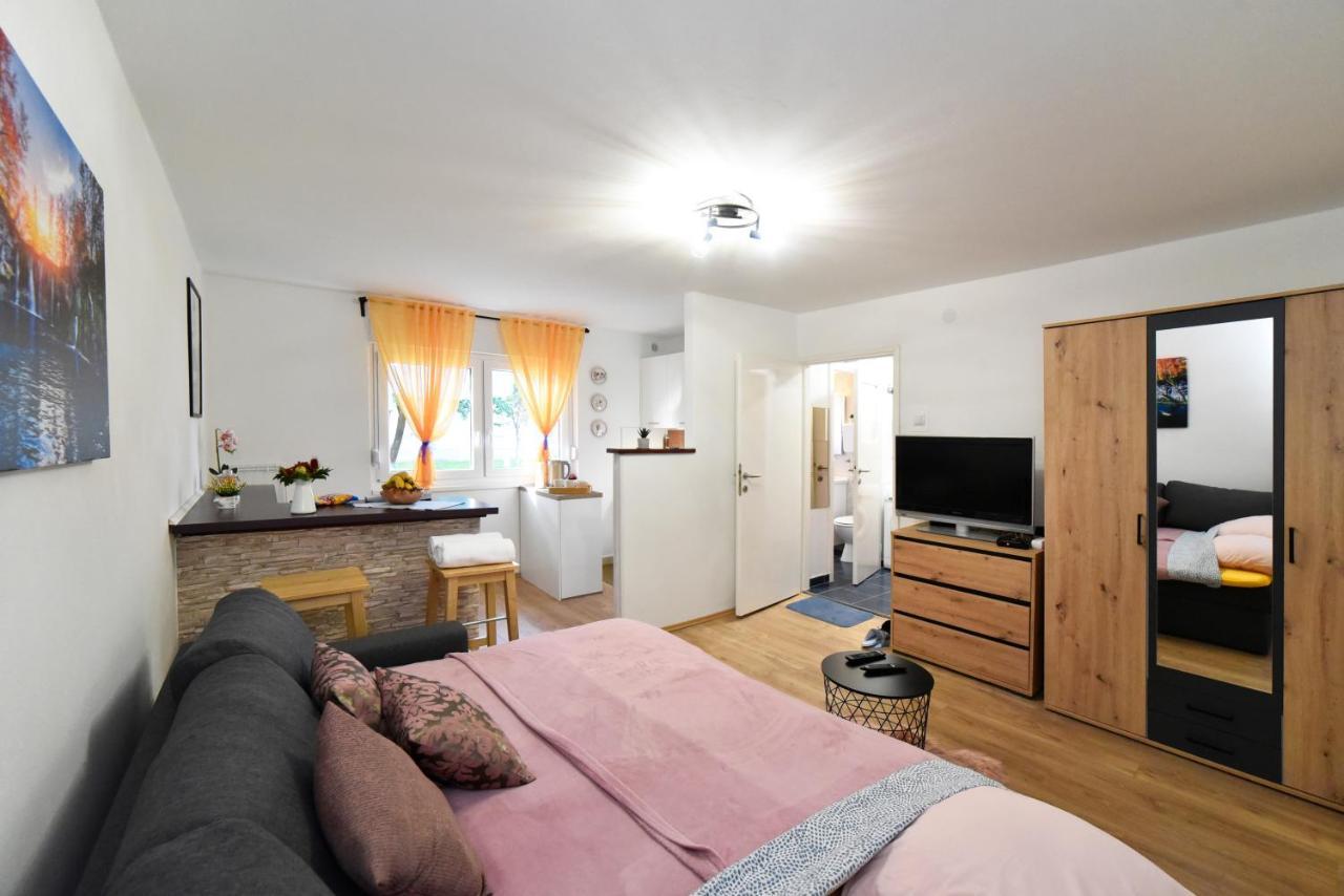 Studio Apartment Aneta Zagreb Luaran gambar